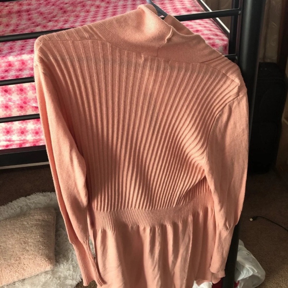 Cardigan . - Picture 2 of 3